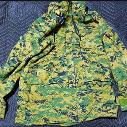Goretex USMC Rain Jacket Size ML