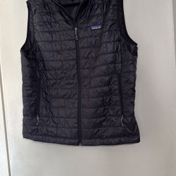 Patagonia Quilted Vest Size L