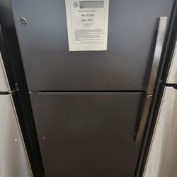 21.9 cu.ft Top Freezer Refrigerator in Black Slate, Fingerprint Resistant, Garage Ready
