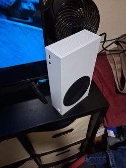Xbox series s with black controller three years old