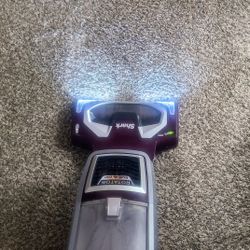 SHARK Rotator Lift-Away TruePet Vacuum w/Attachment