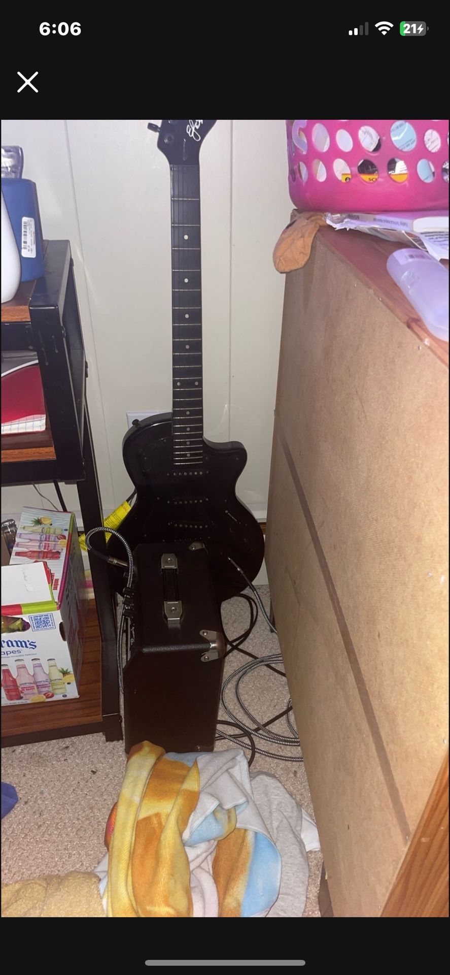Guitar & Amplifier