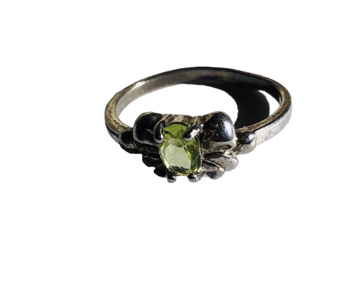 Oval Radiant Cut Green Peridot Ring Size 7.5 Solid Silver Bow Style