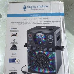 Singing Machine SML385UBK Bluetooth Portable Karaoke System Black Used Once