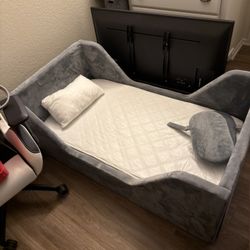 Toddler Bed + Mattress 