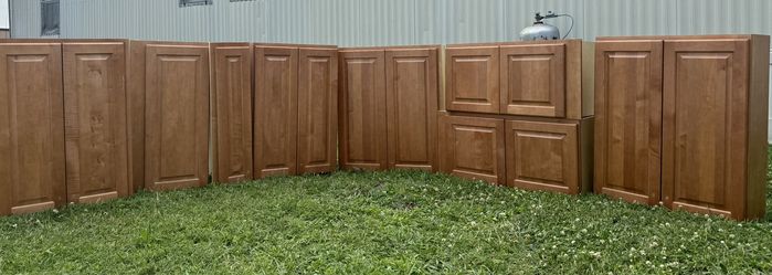 Upper Kitchen Cabinets