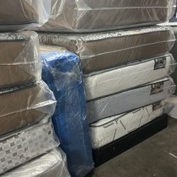 MATTRESS SELLERS. BRAND NEW 🆕 TWIN SIZE MATTRESS $110. FULL SIZE $179. QUEEN SIZE $198. KING SIZE $345. LOCATION 303 POCASSET AVE PROVIDENCE RI OPEN 
