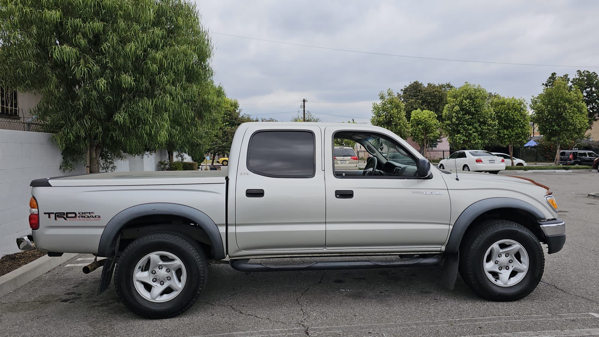 2004 Toyota Tacoma for Sale in Los Angeles, CA - OfferUp