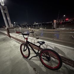 24" Throne the Goon rose black (NOT FOR FREE)