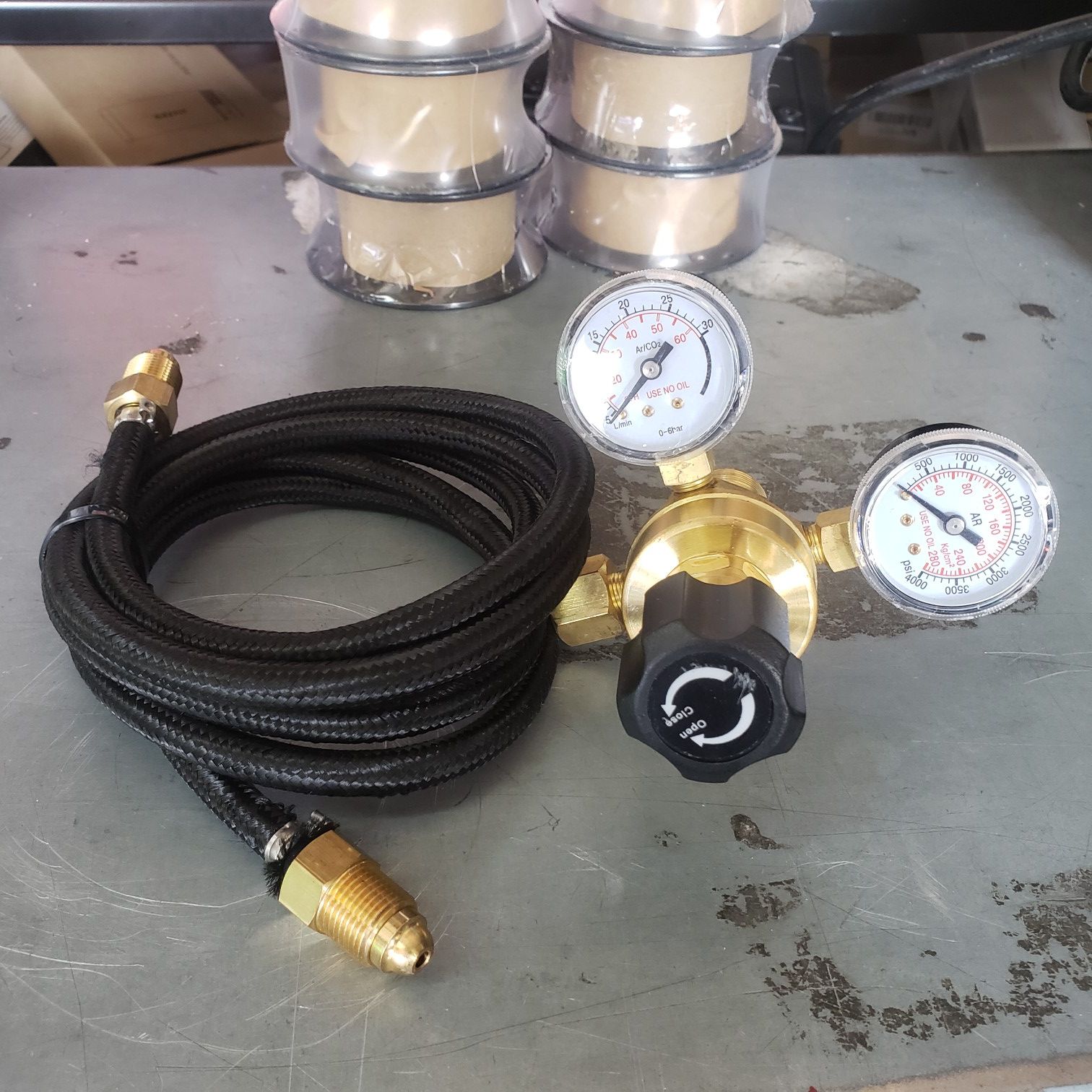 Brand New Dual Gauge Welding Regulator and Hose Shielding Gas ☆ Tank