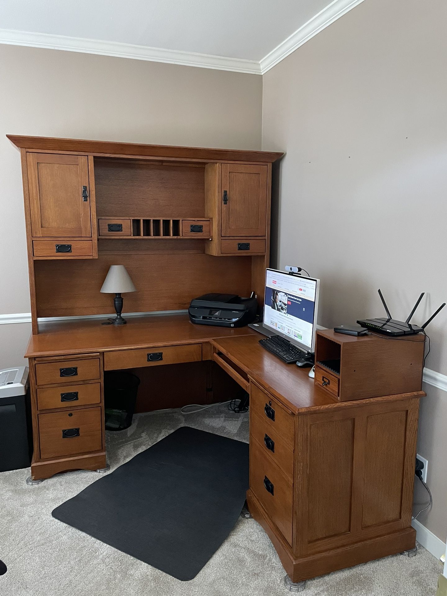 Mission Return Desk With Hutch