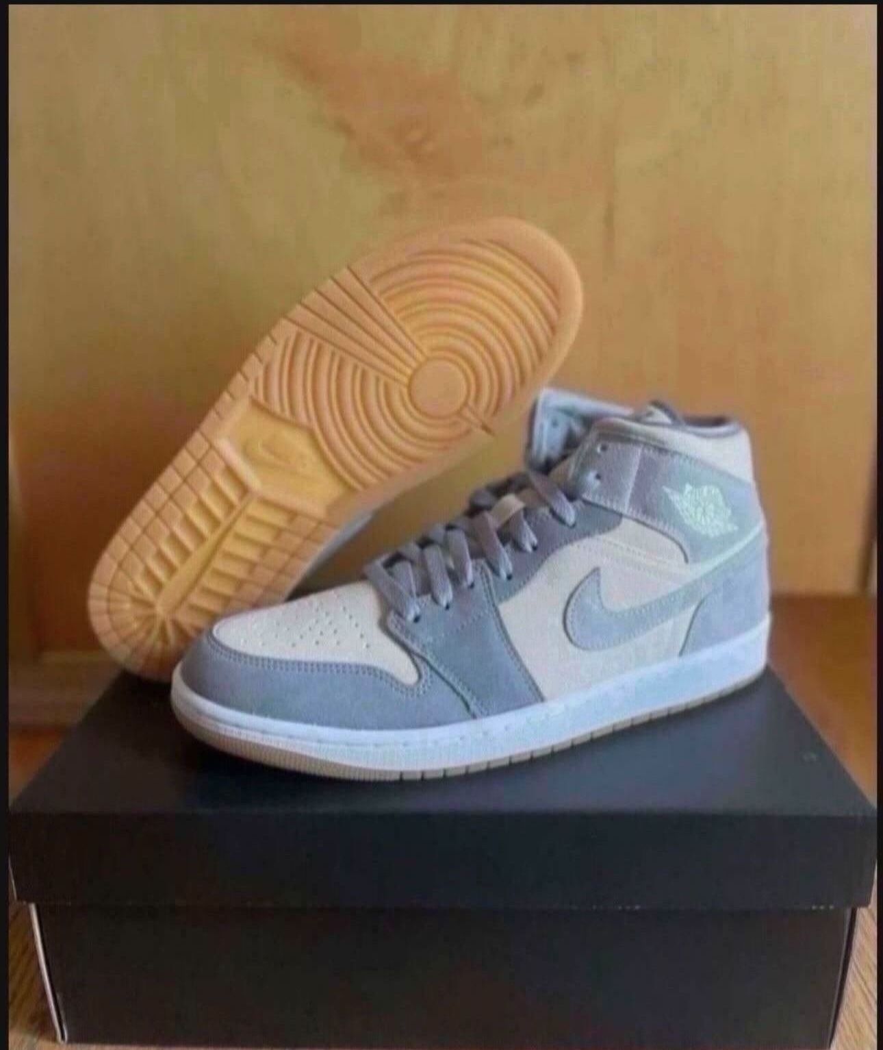 Nike Air Jordan 1 Mid SE Coconut Milk Particle Grey Sz 10.5 DN4281-100 Brand New