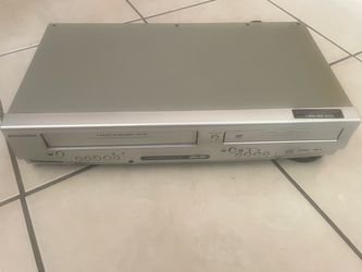Silvana VHS & DVD Player