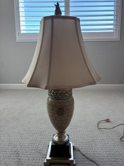 Uttermost Faux Bone Inlay Table Lamp – Excellent Condition