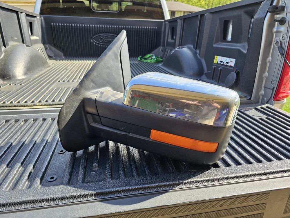 2011 Ford F150 Driver Side Mirror 