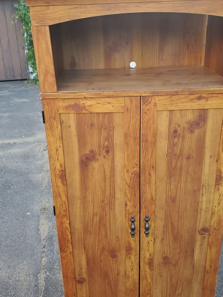Oak Wooden Cabinet With Pull Out Shelf
