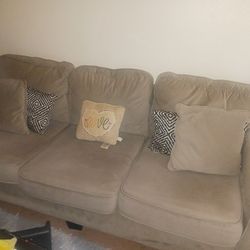 3 Setter Couch 
