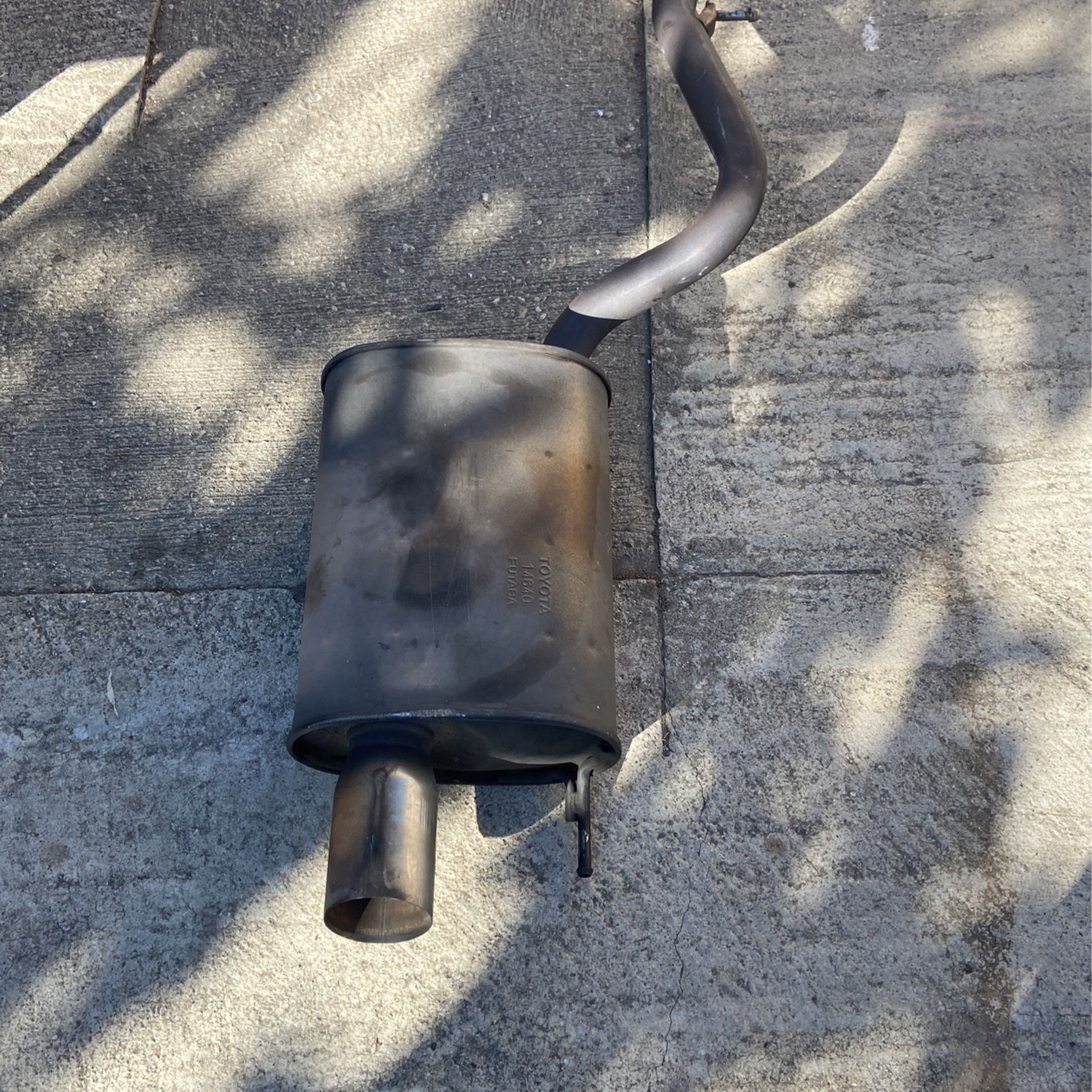 Toyota Muffler Exhaust Futaba 14640 Scrap Metal