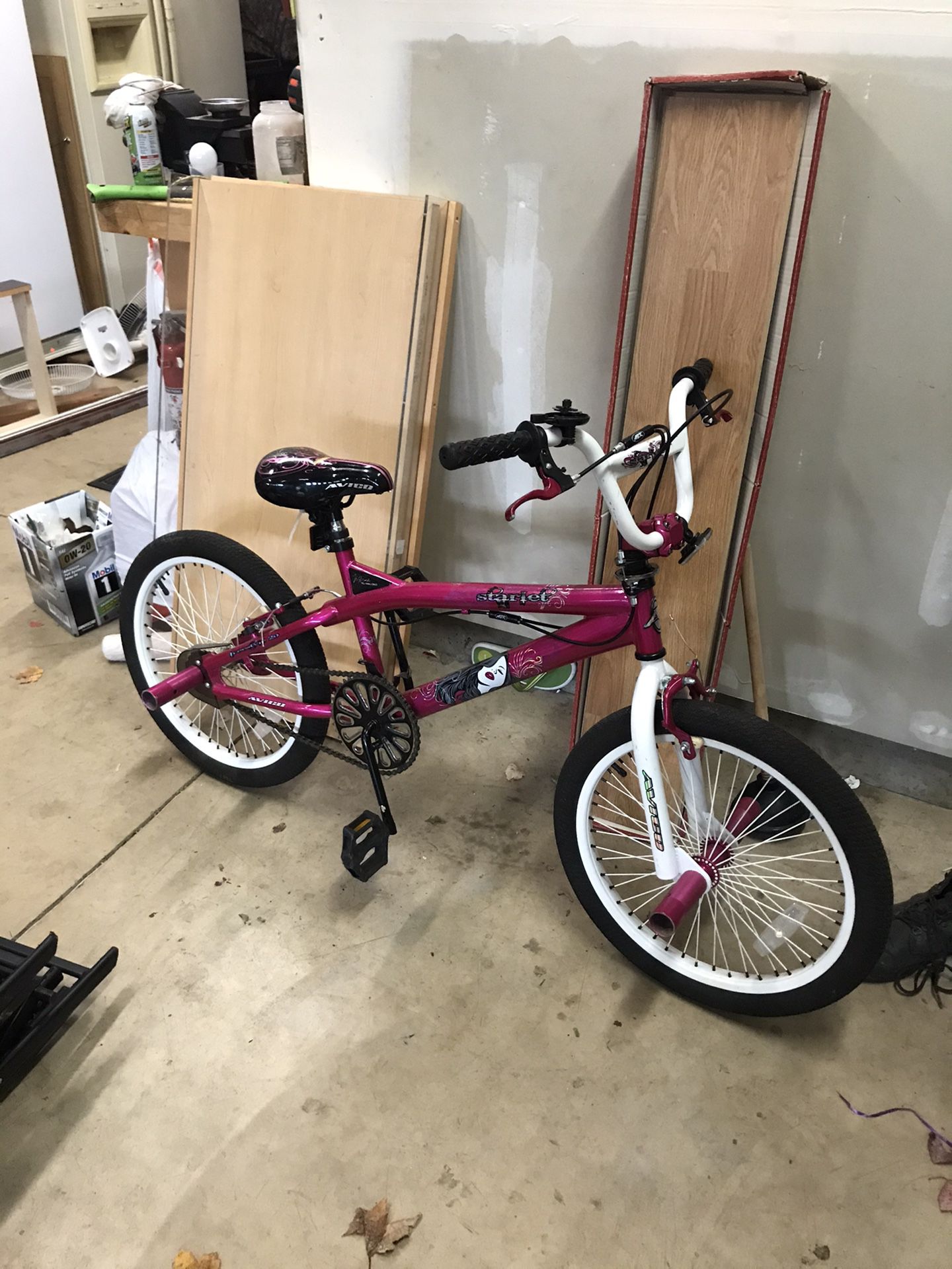Girls BMX bike 20” wheels