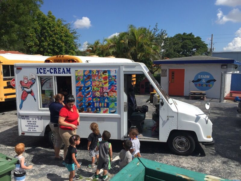 Ice cream truck service for party