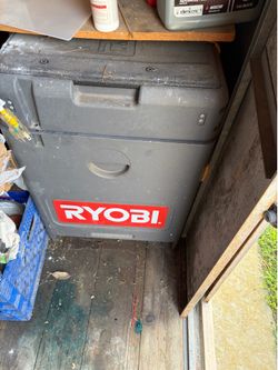 Box of tools (Ryobi)