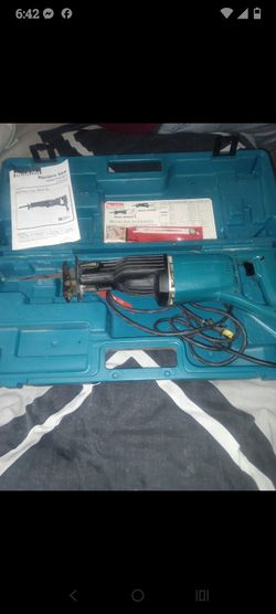 Makita Recipro Saw- like new