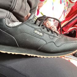 Fila Classic Shoes. Black W/gummy Bottoms. New. Size 9.5 Men’s