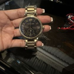 Michael Kors Gold 