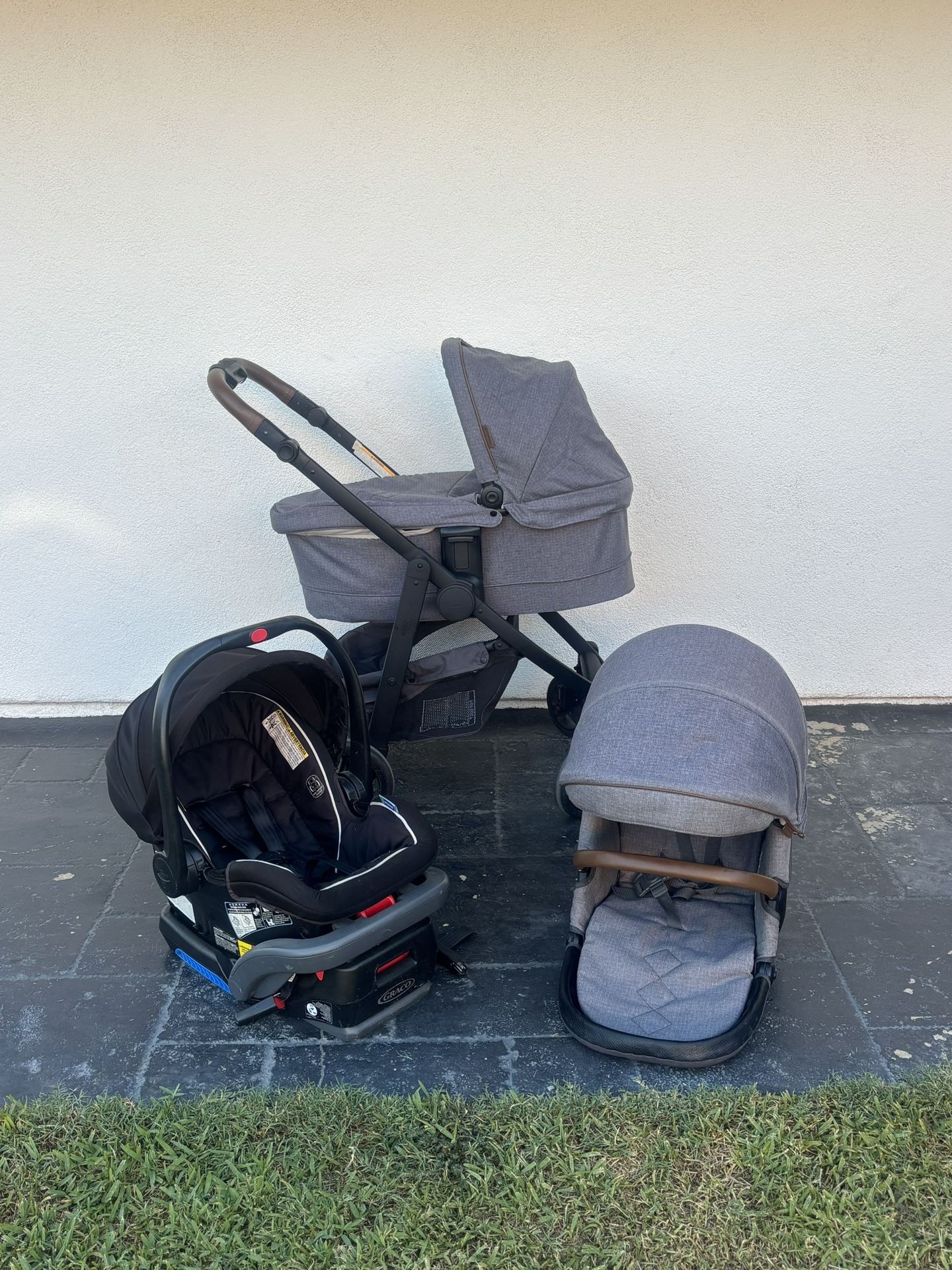 GRACO PREMIER TRAVEL SYSTEM AND BASSINET!!