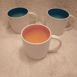 3 Beautiful DUNKIN DONUTS Ceramic 20 Oz Mugs Unused 