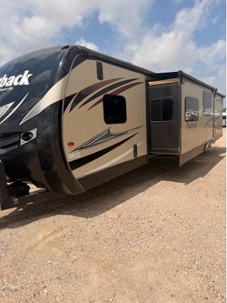 2017 Keystone Outback 324CG