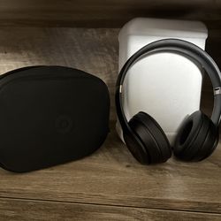 Beats Solo 4 Headphones