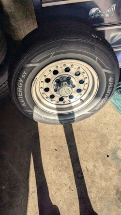 Hankook Kinergy ST 215/70R14 Tires and Wheels - Set of 4