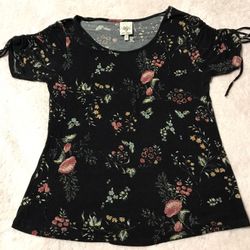 Size M — Black Floral