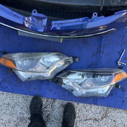 TOYOTA COROLLA 2016 Headlights 