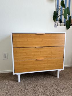 Dresser (small)