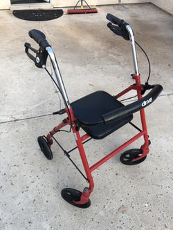 Walker With Brakes And Seat