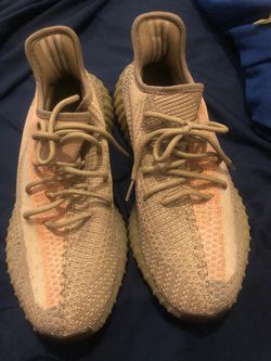 Yeezy 350 sand taupe