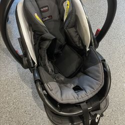 Britax B-Safe 35 infant car seat with Second Base