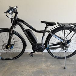 🌟 Bosch RXW Court Trekking Women’s Pedal Assist E-Bike – $995 (Newport Beach)