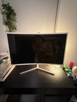 Samsung 32” Curved Monitor C32F397FWN Full HD HDMI VA White