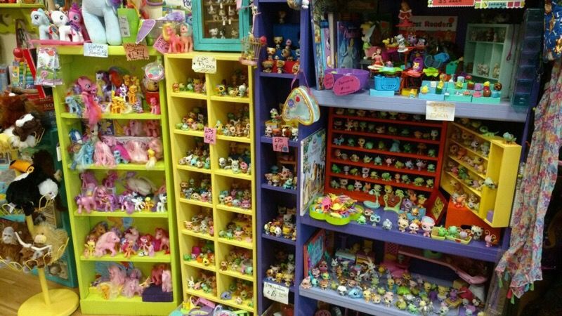 So many cute littlest pet shop $3-$5 each Lps