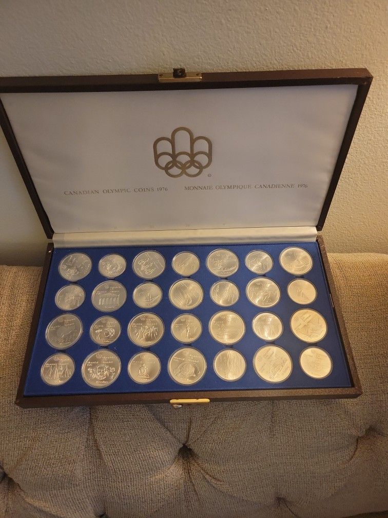 1976 Canada Olympic 28 Silver Coin Set. Total Weight Is 1020 Grams. BU