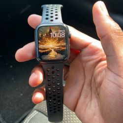 Apple Watch SE 