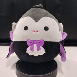  Squishmallows 8" Halloween Wolfgang the Vampire
