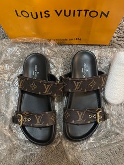 Brown LV sandals size 39 fashion inspired