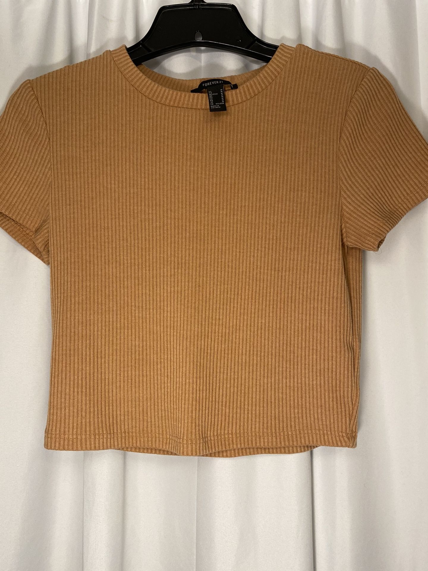 Peachy Short-Sleeved Crop Top