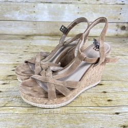 UGG Women Sz 7 Platform Wedge Brown Sandal Cork - Gift