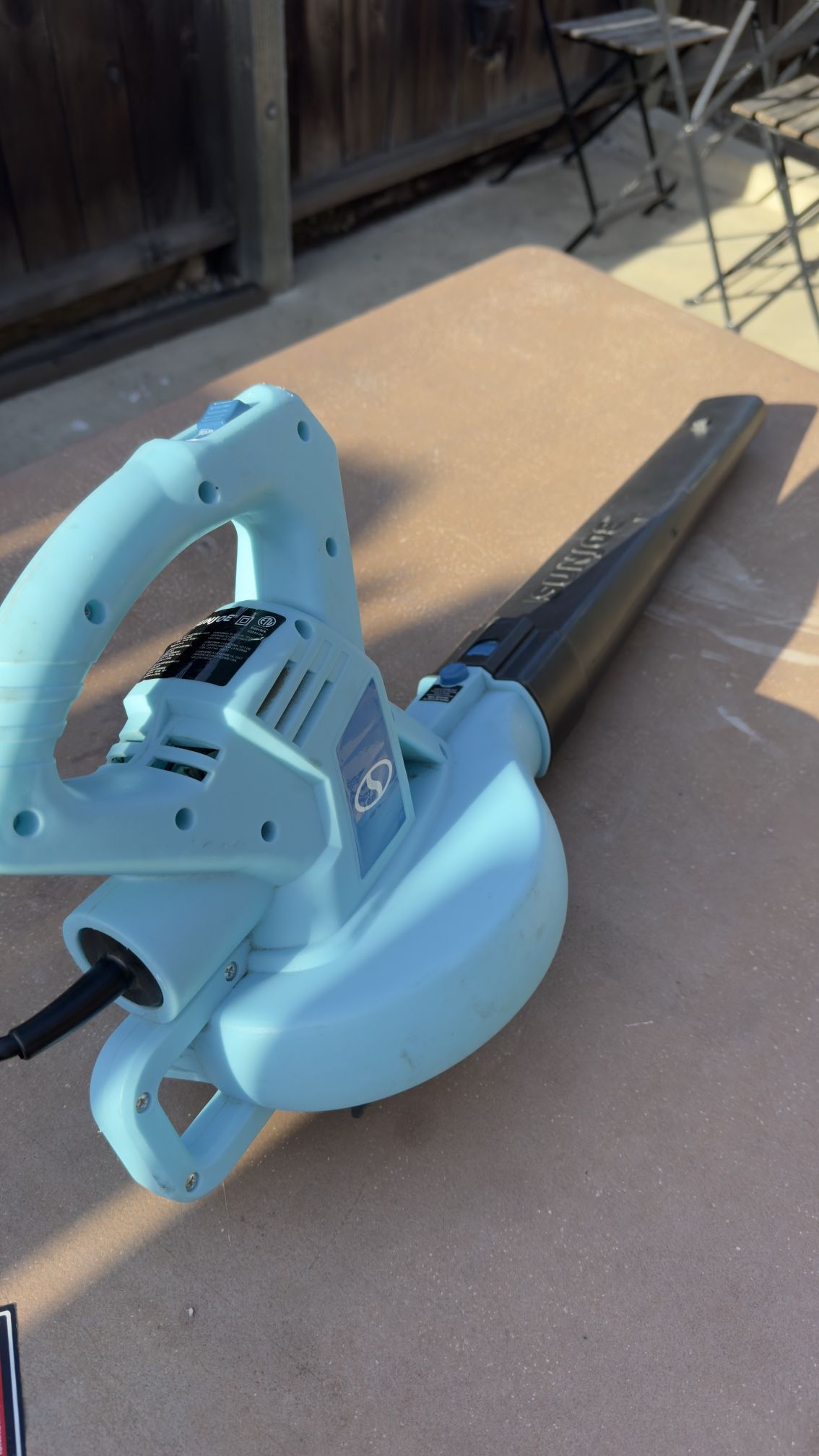 Leaf blower