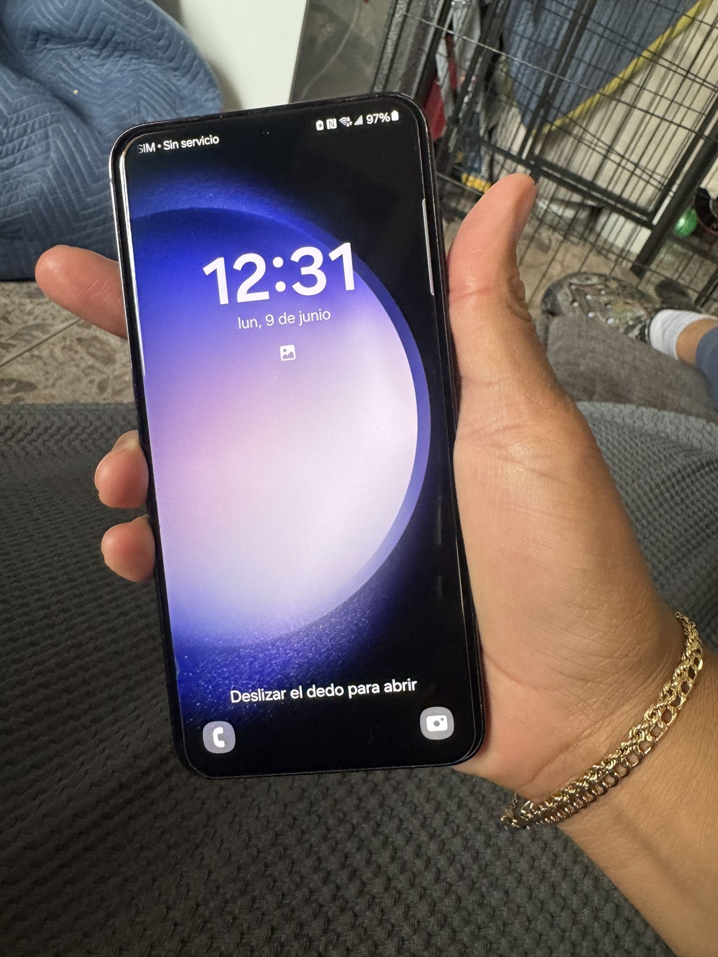 Samsung 23 + Phone